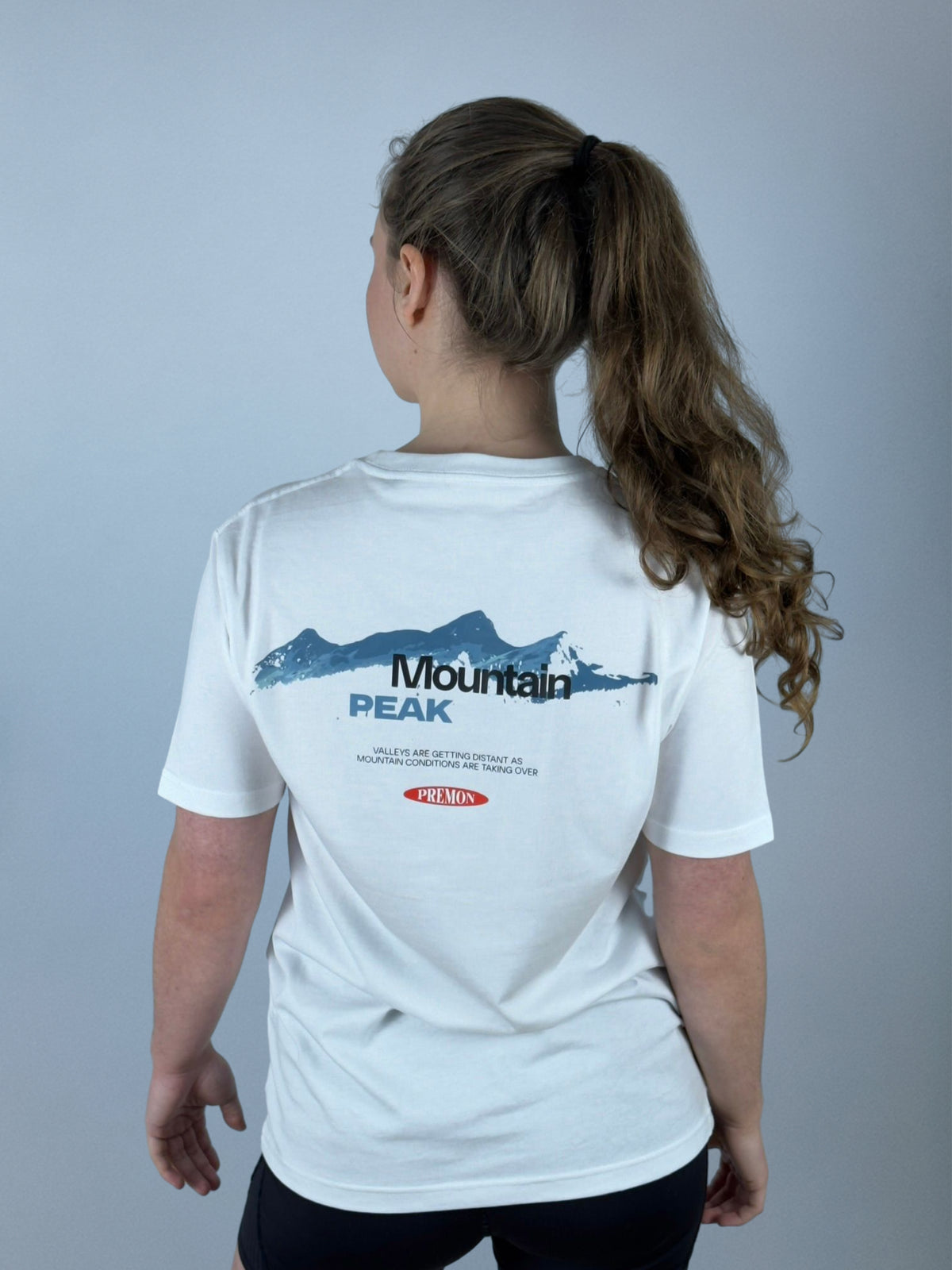 T-Shirt mit MountainPeak-Print